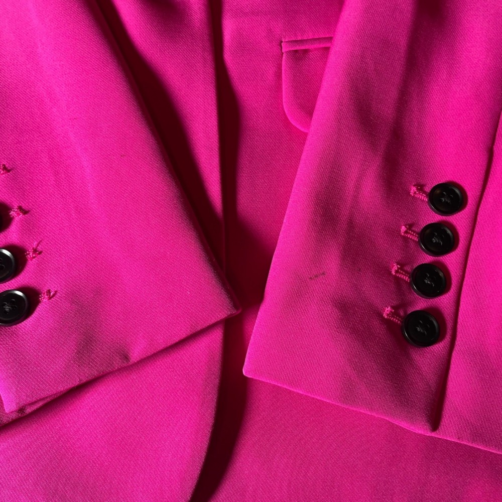 Vince Camuto Hot Pink Single Button Blazer Size XS Buttery Soft
Barbiecore - Picture 6 of 6